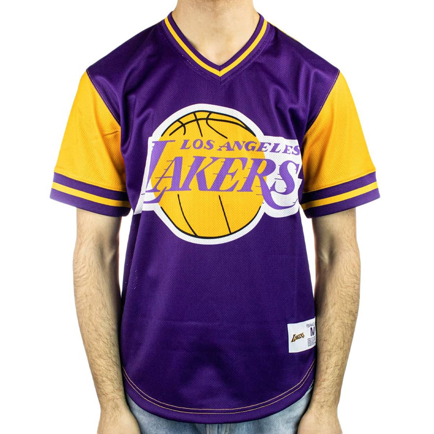 Camiseta equipación Mitchell and Ness JUMBOTRON 3.0 MESH V-NECK LAKERS Los Angeles Lakers Multi - White TMPL5118-LALYYPPPMTWH Magliette Mitchell & Ness Camiseta equipación Mitchell and Ness JUMBOTRON 3.0 MESH V-NECK LAKERS Los Angeles Lakers Multi - White TMPL5118-LALYYPPPMTWH Magliette Mitchell & Ness