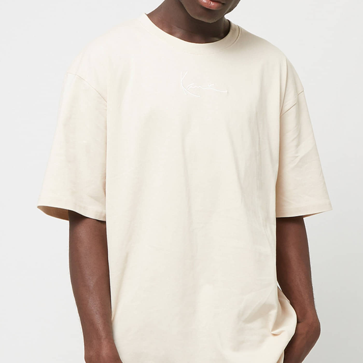Camiseta Karl Kani Small Signature Essential Tee Beige Light Sand KM-TE011-023-24 Camisetas Karl Kani