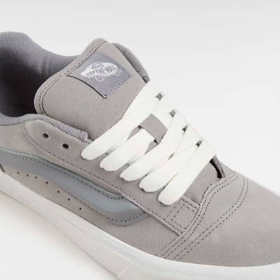 Zapatillas Vans Knu Skool Suede Gris Gray VN000D6CBXC1 Zapatillas Vans