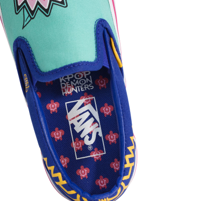 Zapatillas de niño Vans Classic Slip-On Kpop Demon Hunters Zoey Blue VN000EECCJE1 Calzado niño Vans