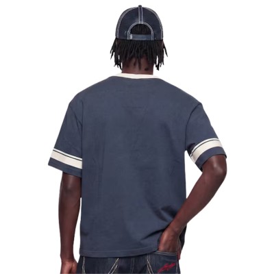 Camiseta Karl Kani College V-Neck Boxy T-Shirt Blue KM263-030-1 Camisetas Karl Kani